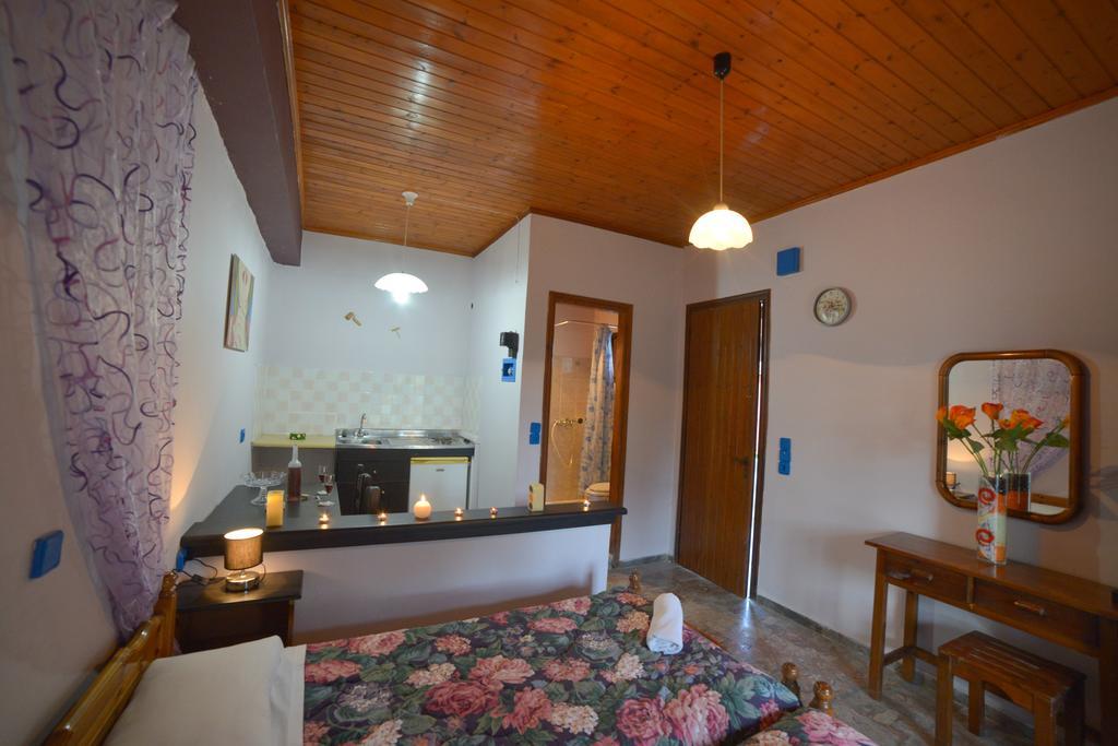 Apartament Giannis And Fridas Garden Sidari  Pokój zdjęcie
